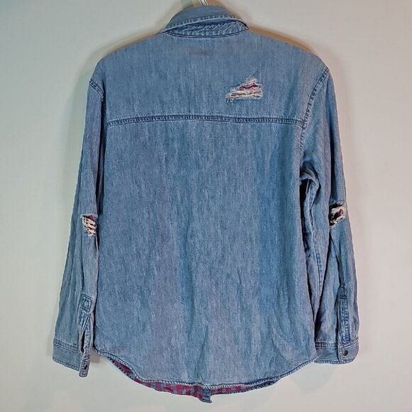 American Eagle Outfitters Distressed Medium Blue Jean Jacket - Picture 4 of 10